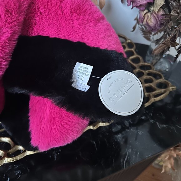 The Amiee Lynn Studio NYC dual striped furry scarf in bright pink and black - Picture 3 of 6